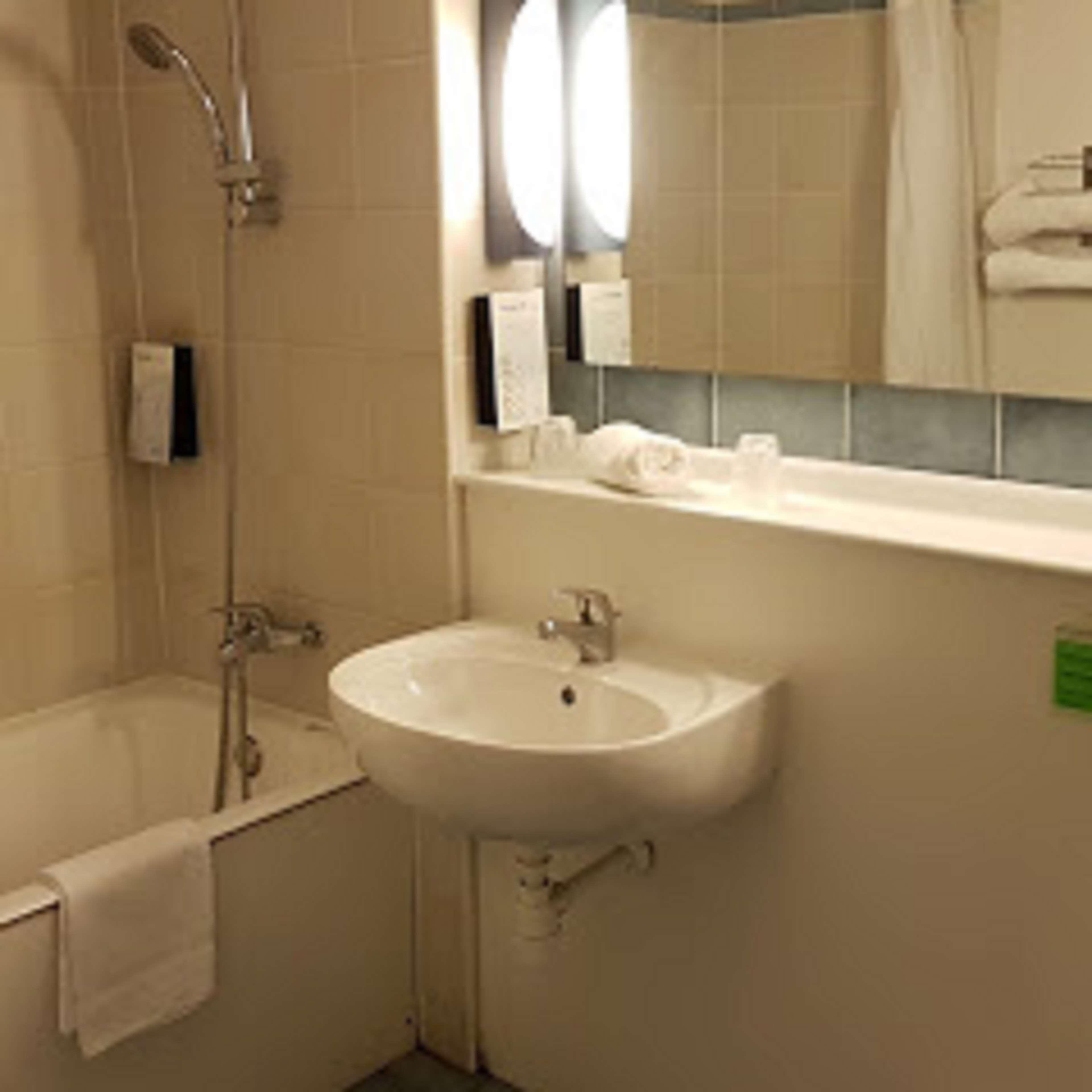 Campanile Marmande Hotel Екстериор снимка